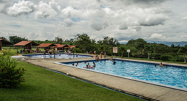 piscina tipo poza